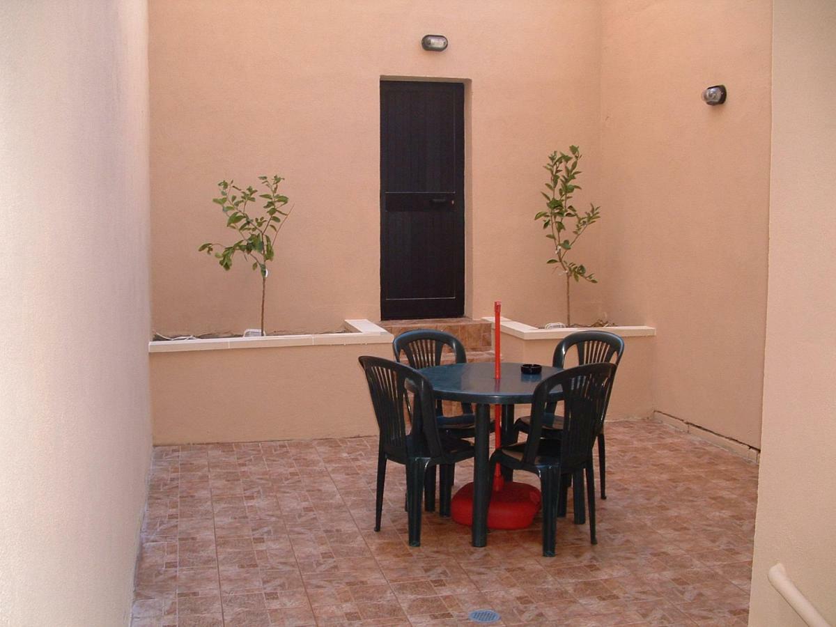 Triton Apartment St. Paul's Bay Exterior foto